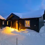 Budor: Jacuzzi Elbillader 4 Soverom Terrasse Skogsutsikt Semesterbostad Nordset