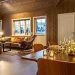 펜션 Villa Budor: Jacuzzi Elbillader 4 Soverom Terrasse Skogsutsikt Nordset