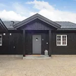 Semesterbostad Budor: Jacuzzi Elbillader 4 Soverom Terrasse Skogsutsikt Nordset