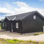 Semesterbostad Budor: Jacuzzi Elbillader 4 Soverom Terrasse Skogsutsikt *