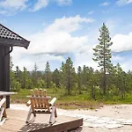 Budor: Jacuzzi Elbillader 4 Soverom Terrasse Skogsutsikt